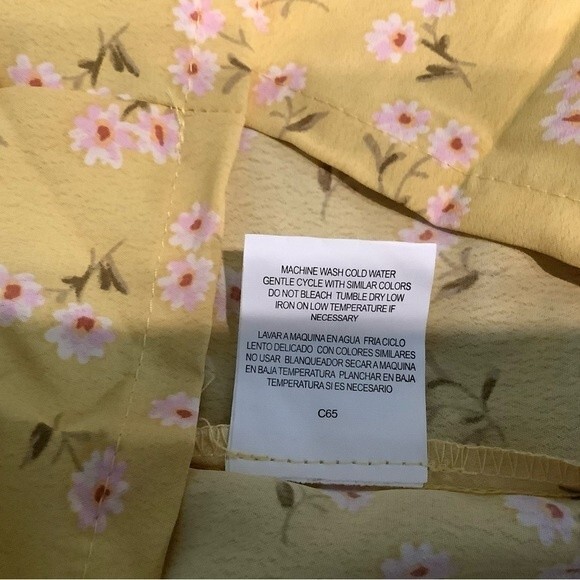 Juniors Lily floral Rose Smocked Tied Neck Romper Sz S Travel Parties new - Picture 4 of 5